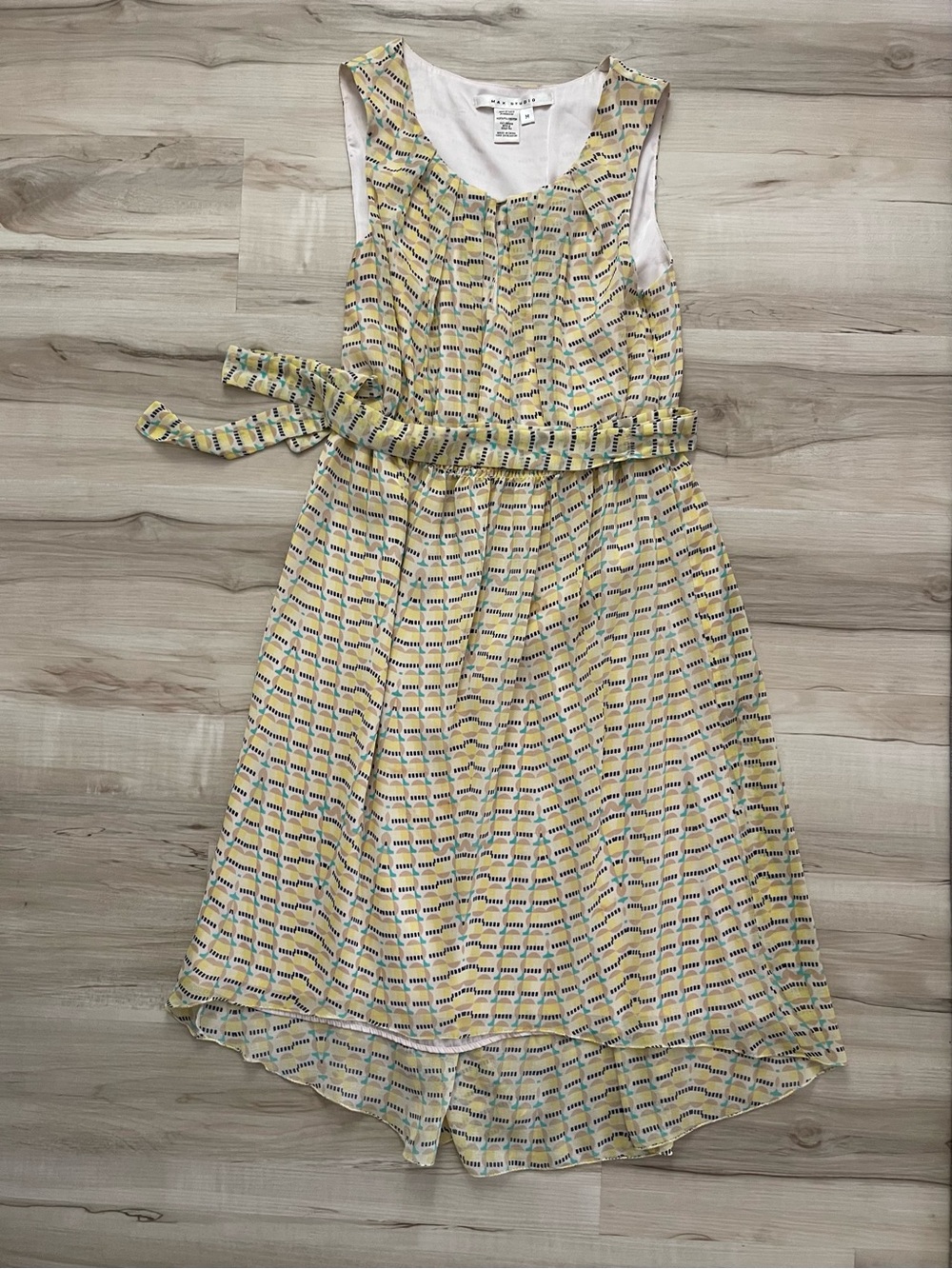 Max Studio Yellow Sleeveless Patterned Dress with Tie Belt